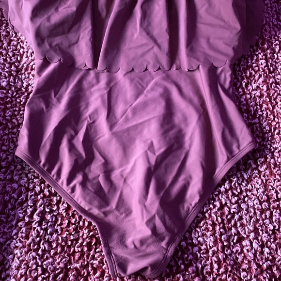 One piece swim suit - Picture 5 of 5